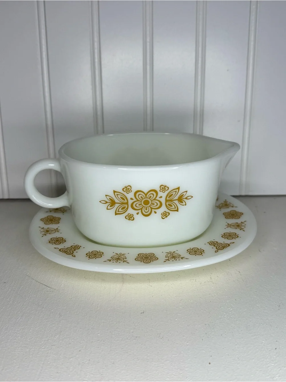 Pyrex BUTTERFLY GOLD # 77-B Gravy Boat and # 77-U Underplate Vintage